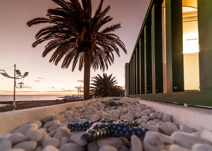 Apartment Luxury Sea Front Playa Honda (Lanzarote)